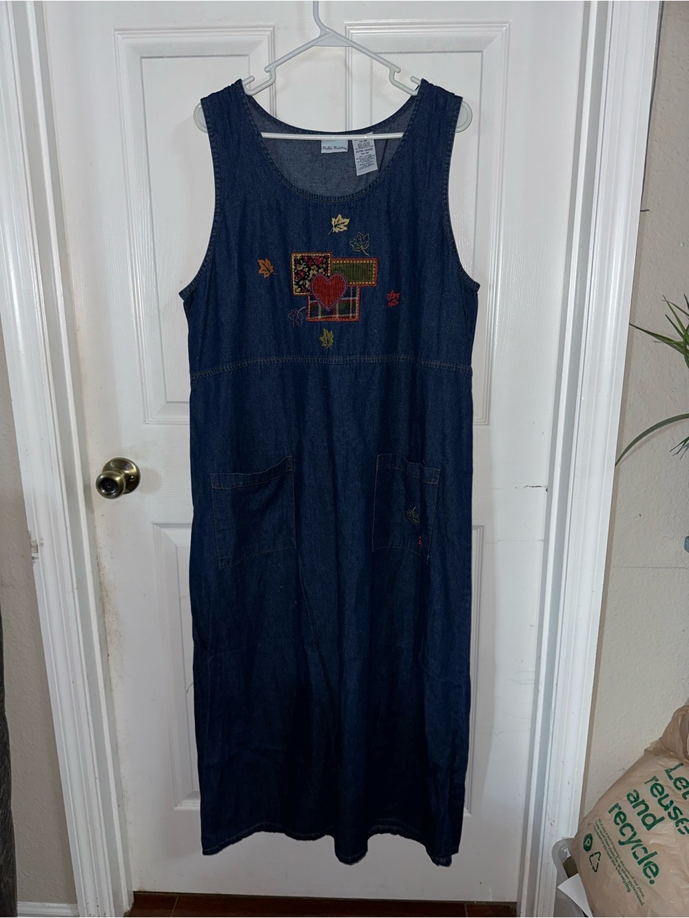 Vintage Bobbie Brooks Long Fall Theme Embroidered Denim Dress Size XL